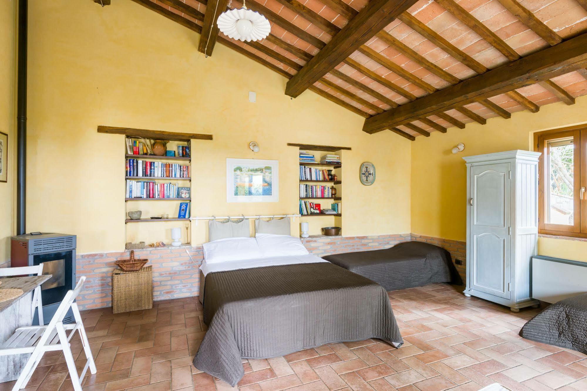 Un Petit Paradis Castiglione della Valle Exterior foto