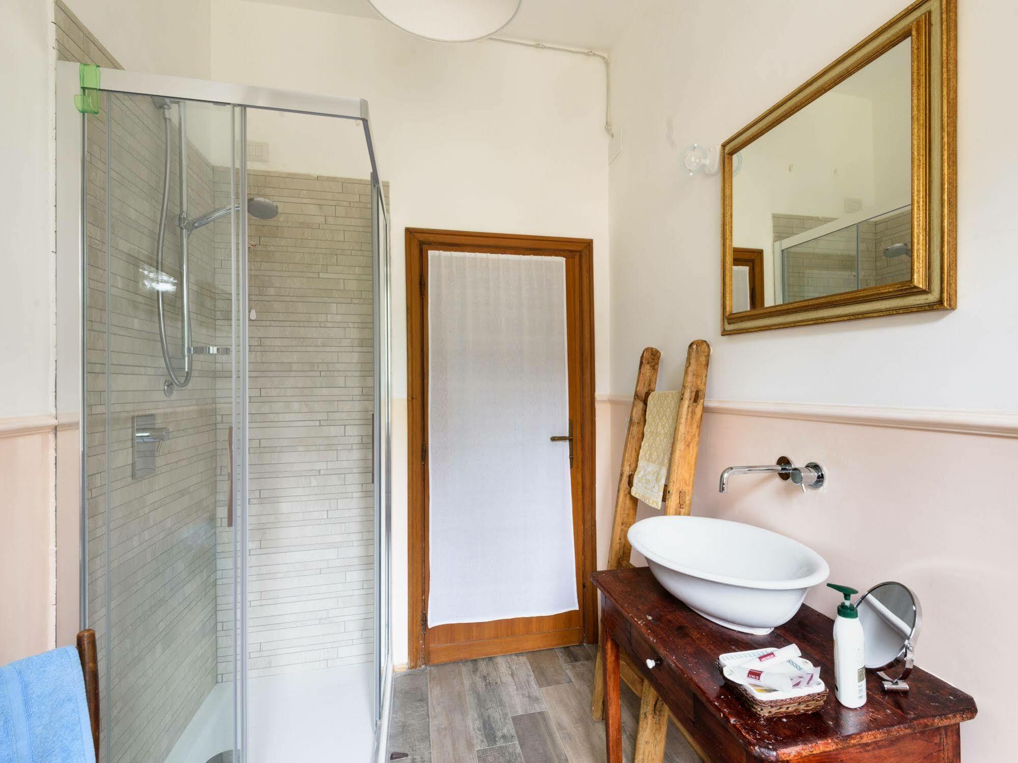 Un Petit Paradis Castiglione della Valle Exterior foto