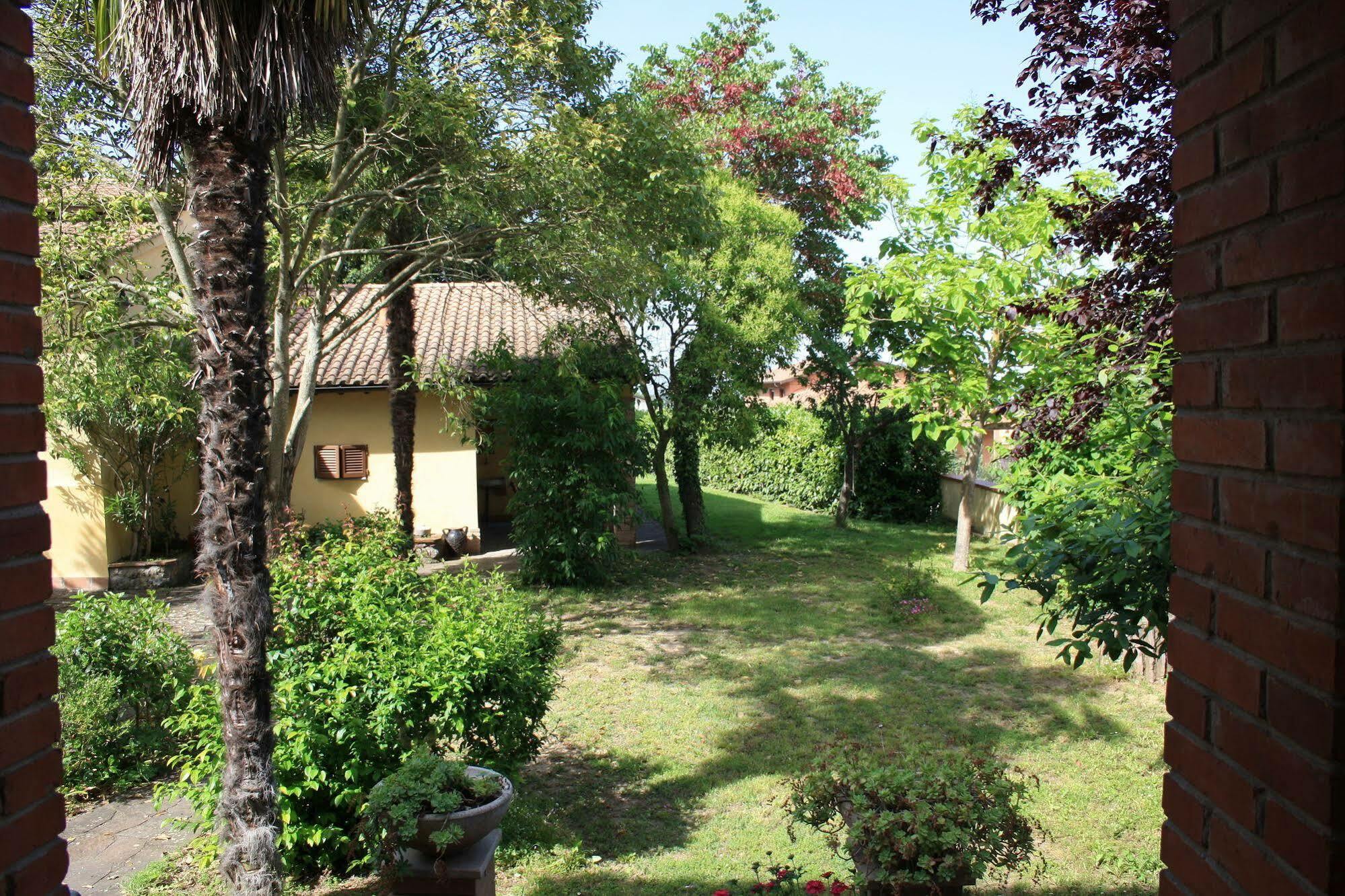 Un Petit Paradis Castiglione della Valle Exterior foto